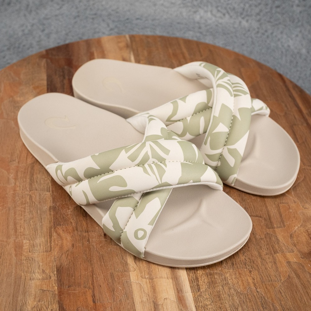 OluKai Hila Slide Sandals Size 5 Ivory Cream Puffy Tropical Comfort 20490